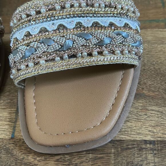 Jeweled Slides Size 9 - Picture 3 of 6